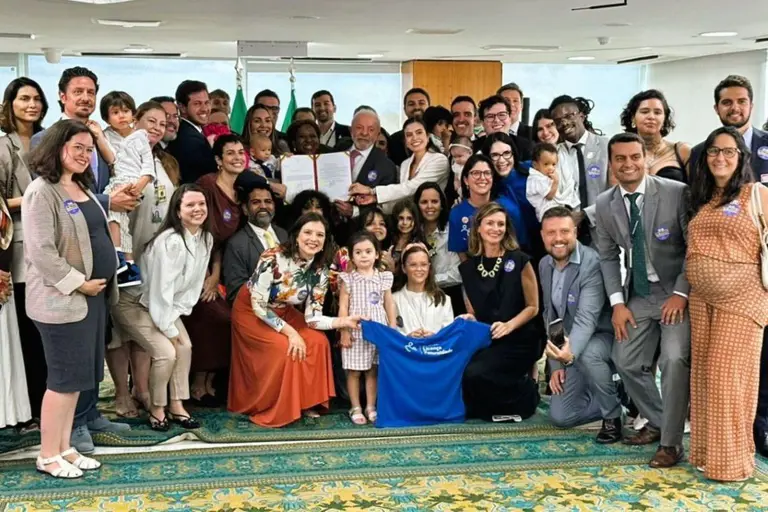 Pais podem ganhar até 20 dias de licença-paternidade com nova regra