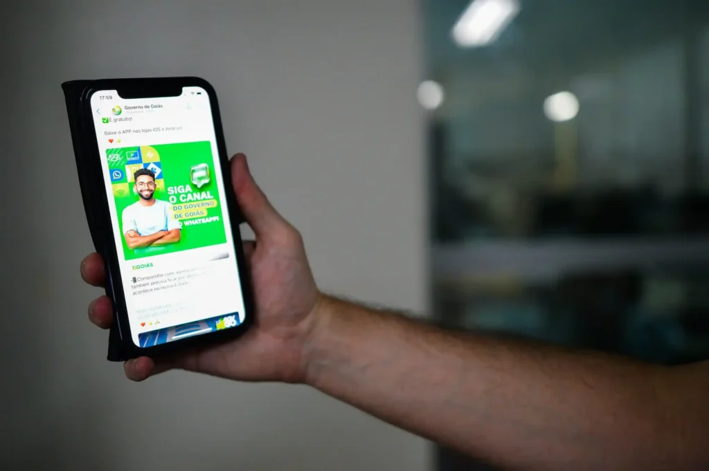 Governo usa WhatsApp verificado para avisar segurados sobre o 13º do INSS a partir de amanhã.
