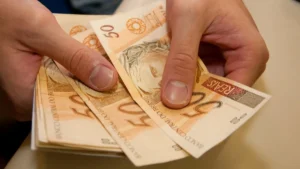 Novo salário mínimo 2026 é R$&hellip;